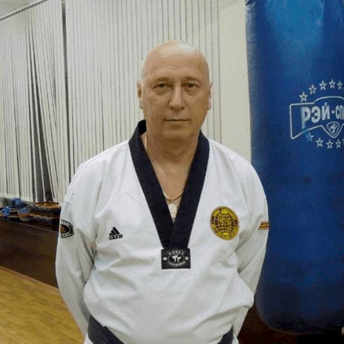 тренер по самообороне Солдатов Юрий Борисович